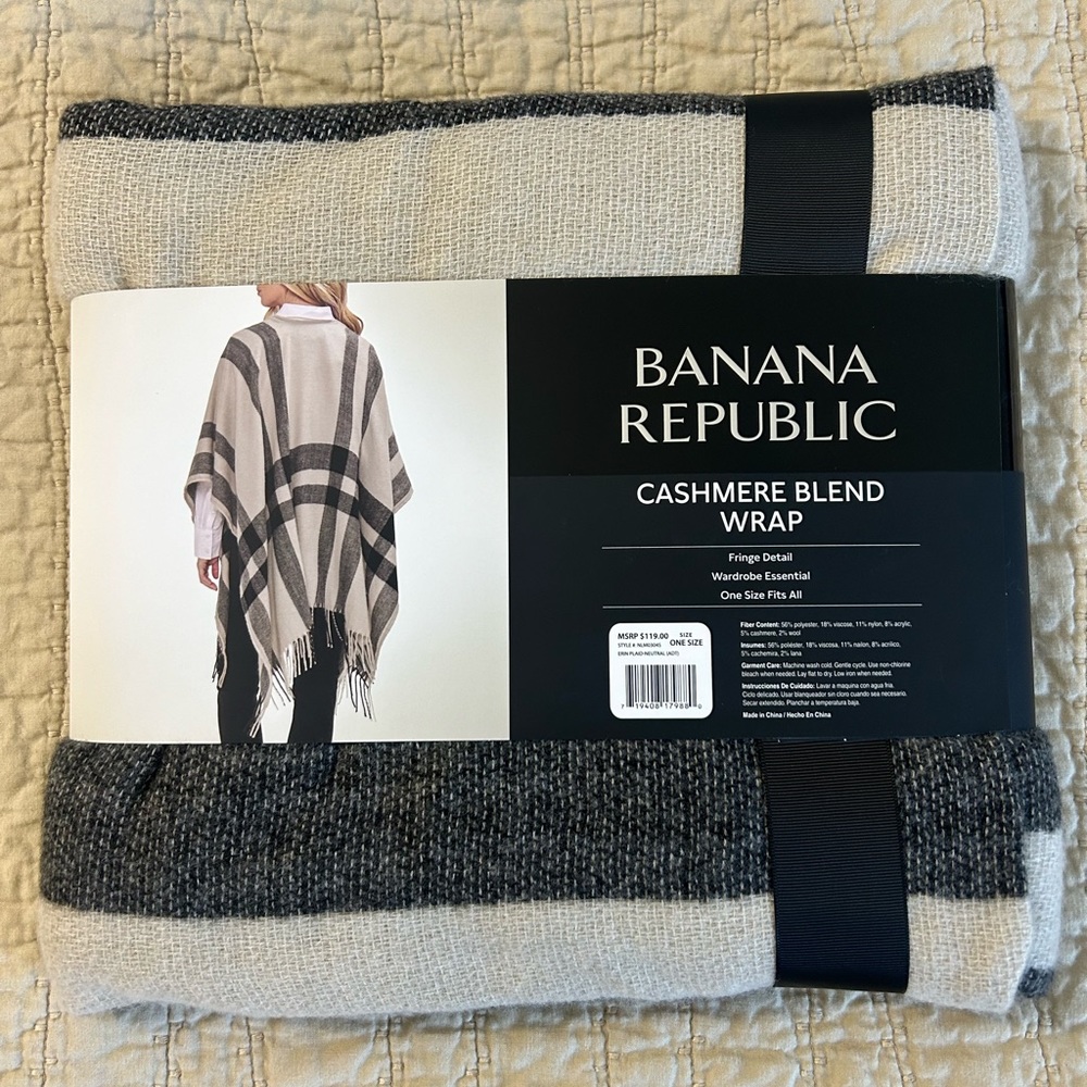 Banana Republic Cashmere Blend Black And Cream Plaid Wrap NEW ONE SIZE - Picture 6 of 6